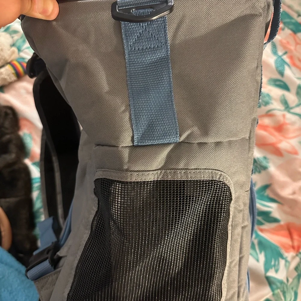 Sherpa Trek Tote 2 in 1 Backpack ***Brand New With Tags!!***